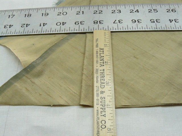 marking bias strips for flowing flower embellishment