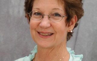 Donna Cash headshot