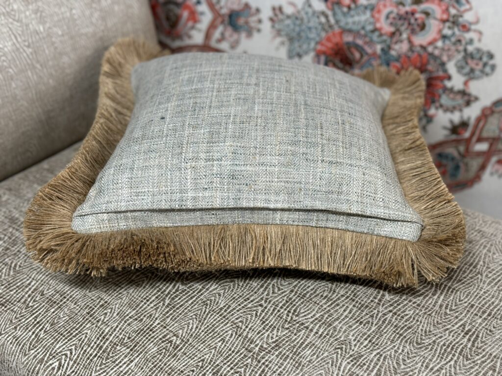 Zippers in Pillows Lapped Zipper