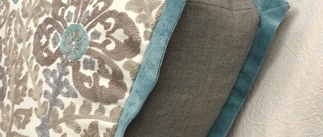 Pillow Designs Boxed Pillow with Contrast Mitered Flanges