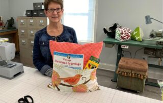 Donna with pocket pillow
