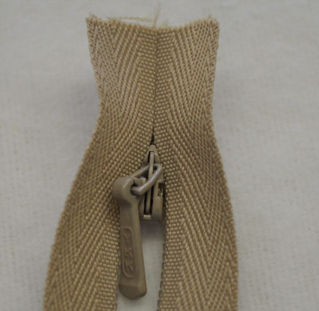 Free Download 8 adding an invisible zipper pull