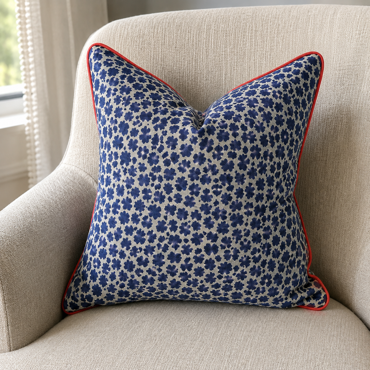 Welted Pillow with Contrast Welt Decorative Pillow with Contrast Welt