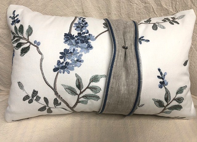 reversible pillow with beaded zipper cuff rectangle DbD sample room (1)